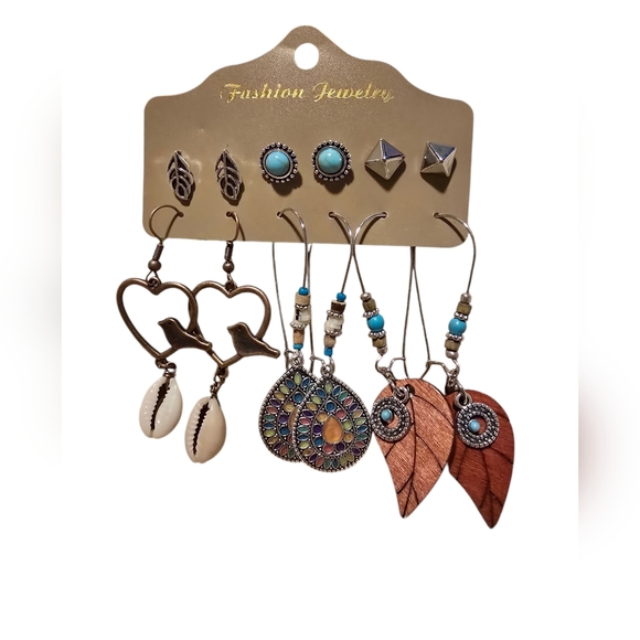 Jewelry - Earring Bundle